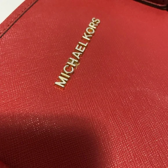 Michael Kors oversized tote Bag in red - Picture 8 of 12
